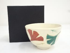 京焼　音羽山窯造　色絵銀杏松葉茶碗